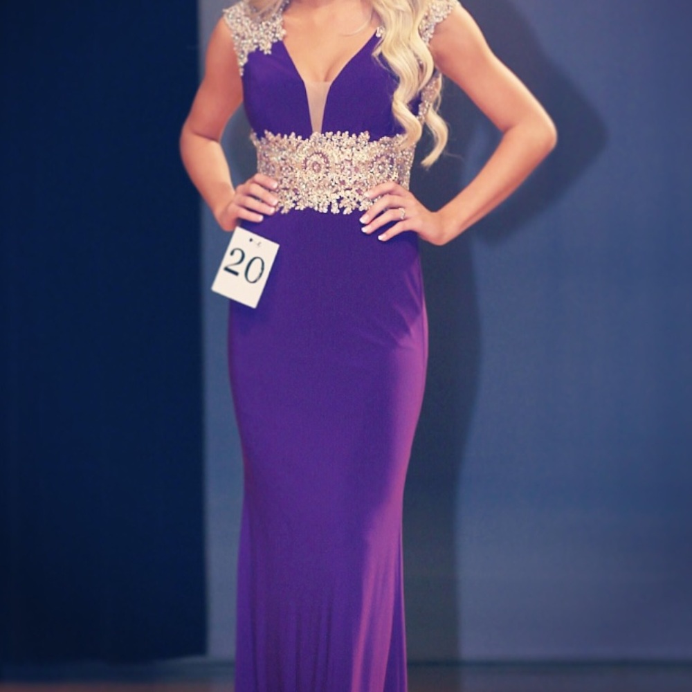 Elegant Purple Prom Gown with Embellished Waist